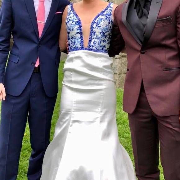 👗 Prom Dress - Picture 3 of 5